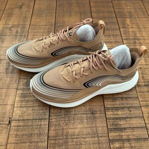 APL Men’s Streamline Tan Navy Athletic Shoes - 10.5 NEW